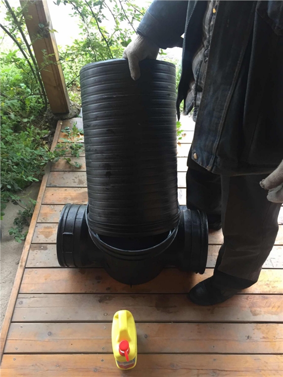 井筒與井座連接---依道豐塑料檢查井施工篇2 井筒與井座連接---依道豐塑料檢查井施工篇2