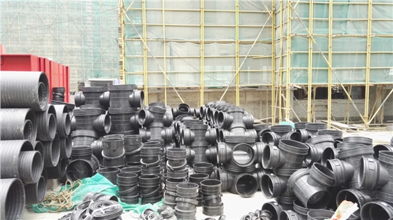 南京塑料檢查井之碧桂園的貨物堆放 南京塑料檢查井之碧桂園的貨物堆放