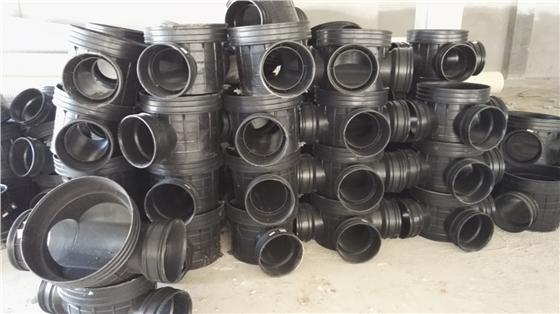 南京塑料檢查井之碧桂園的貨物堆放 南京塑料檢查井之碧桂園的貨物堆放