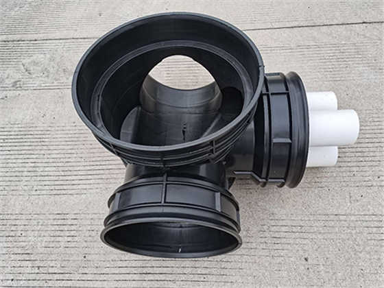 檢查井1 (1).jpg 檢查井1 (1).jpg