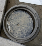 8.安裝塑料檢查井內(nèi)蓋 8.安裝塑料檢查井內(nèi)蓋