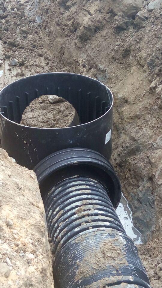 正林環(huán)保教你如果把塑料檢查井井座和管道的連接方法 正林環(huán)保教你如果把塑料檢查井井座和管道的連接方法