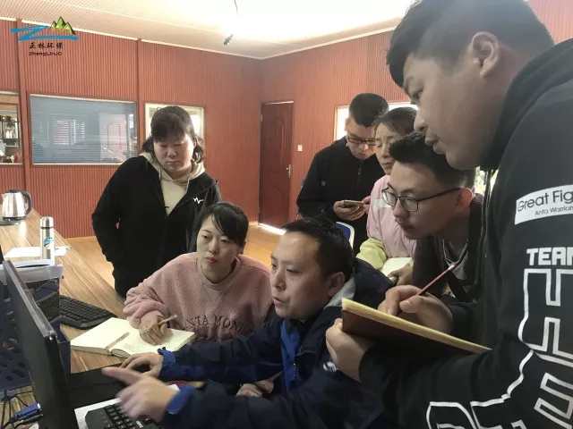 正林公司組織員工開展CAD培訓(xùn)塑料檢查井圖紙學(xué)習(xí) 正林公司組織員工開展CAD培訓(xùn)塑料檢查井圖紙學(xué)習(xí)