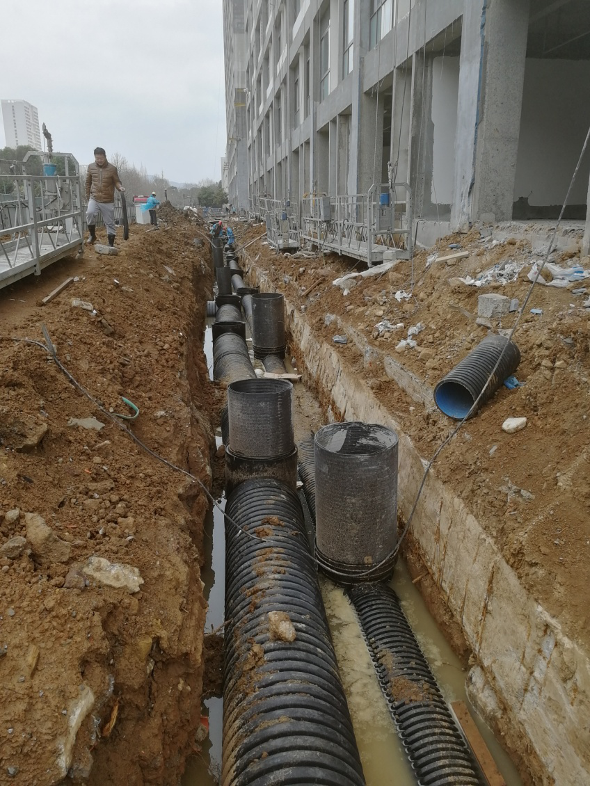 南京天安數(shù)碼城塑料井井筒膠圈施工工程 南京天安數(shù)碼城塑料井井筒膠圈施工工程